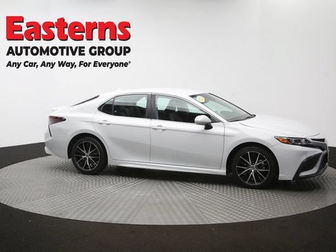 Used 2024 Toyota Camry SE w/ Cold Weather Package FWD image 45