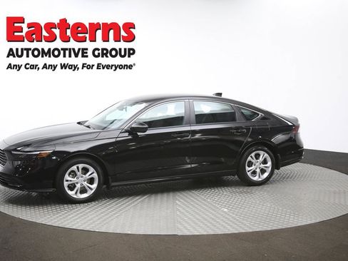 Used 2025 Honda Accord LX image 57