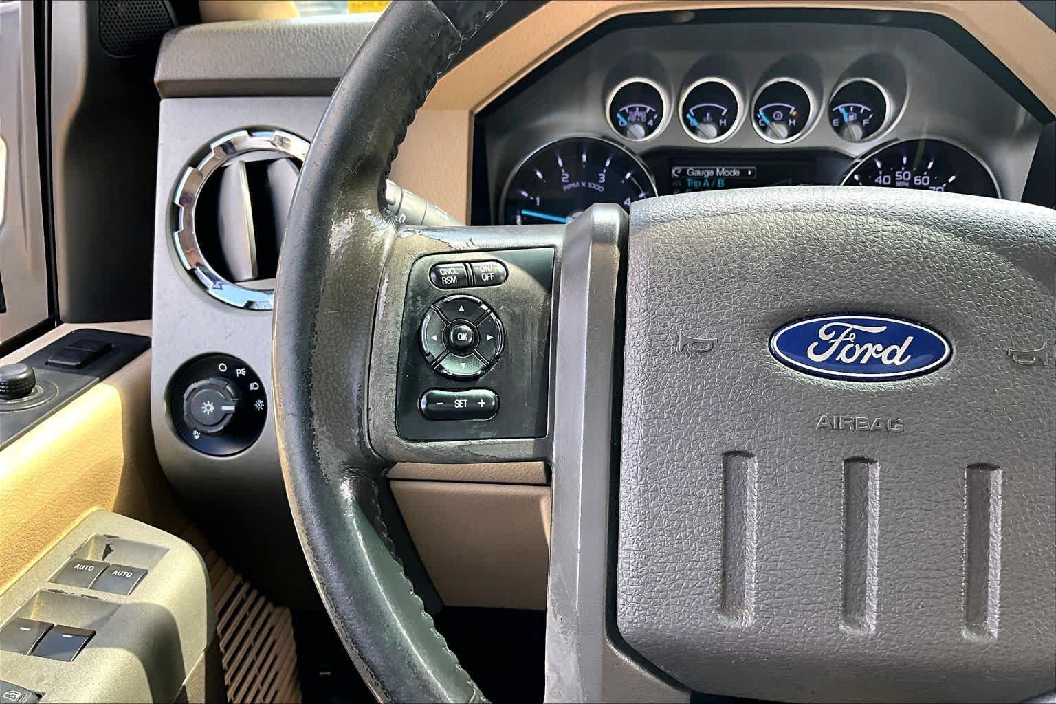 Used 2015 Ford F350 Lariat w/ Lariat Ultimate Package AWD/4WD image 24