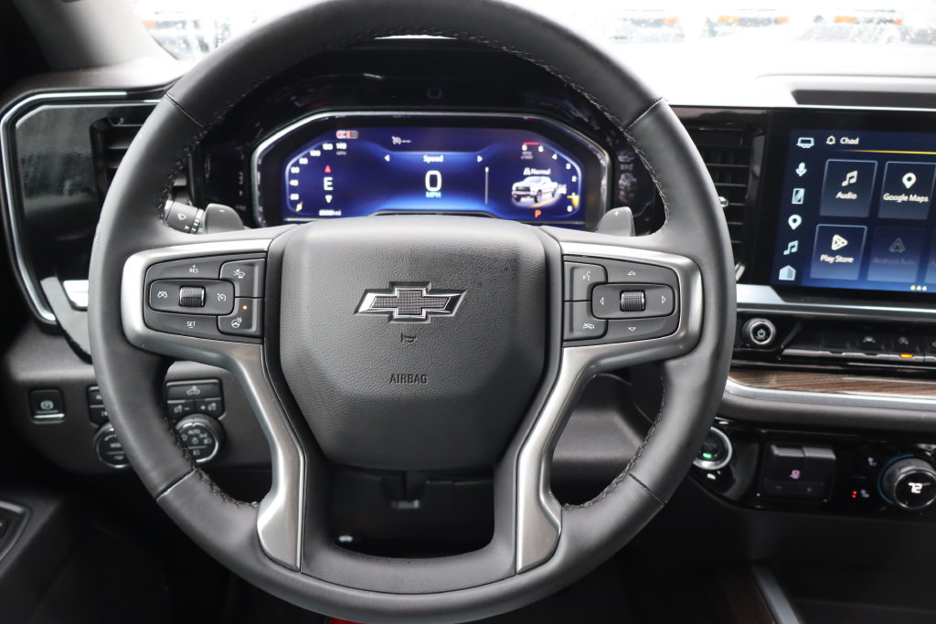 Used 2025 Chevrolet Silverado 1500 LT Trail Boss w/ Dark Appearance Package AWD/4WD image 7