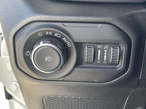 Used 2022 Jeep Wrangler Unlimited Sport AWD/4WD image 19