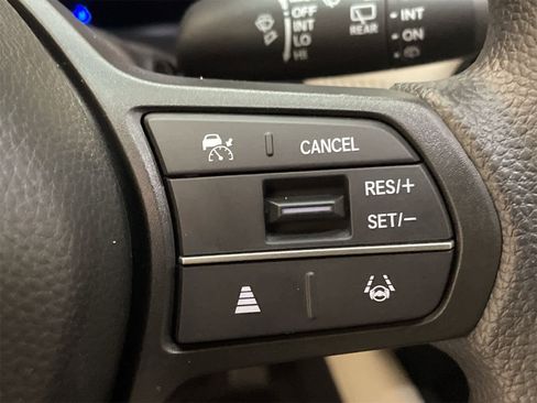 Certified 2025 Honda HR-V LX image 11