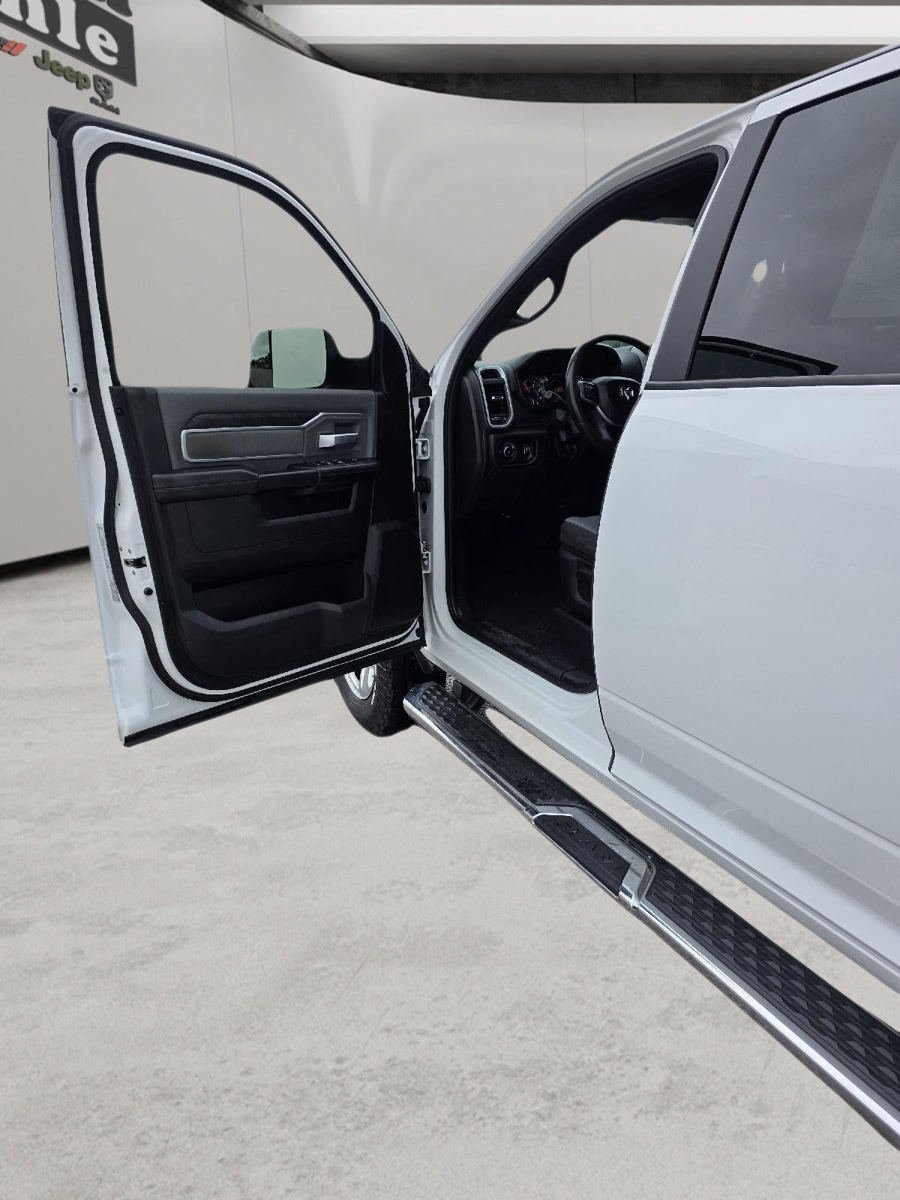 Used 2022 RAM 2500 Big Horn AWD/4WD image 31