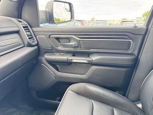 Used 2024 RAM 1500 Laramie AWD/4WD image 27