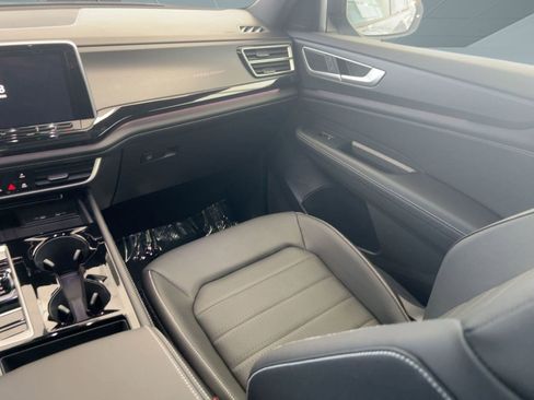 New 2026 Volkswagen Atlas Cross Sport SEL R-Line image 28