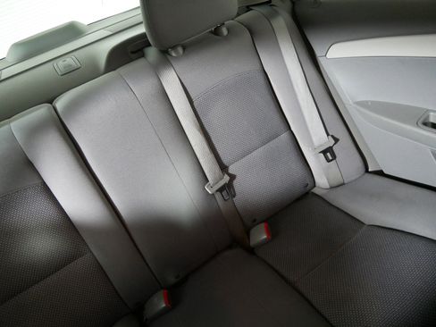 Used 2011 Chevrolet Malibu LS FWD image 14