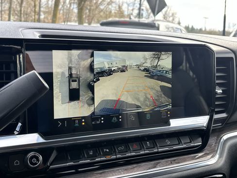 Used 2024 Chevrolet Silverado 3500 LTZ w/ LTZ Convenience Package image 27