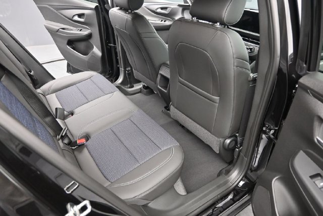 New 2026 Buick Envista Sport Touring w/ Convenience I Package FWD image 18