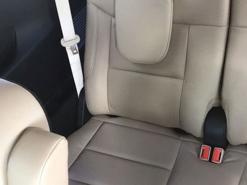 Certified 2022 Ford Explorer Limited w/ Equipment Group 301A image 17