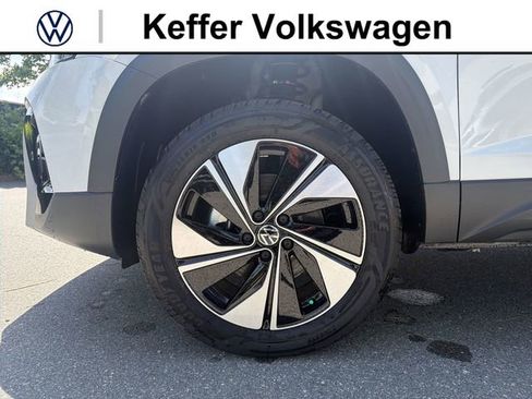 New 2026 Volkswagen Taos SE AWD/4WD image 11