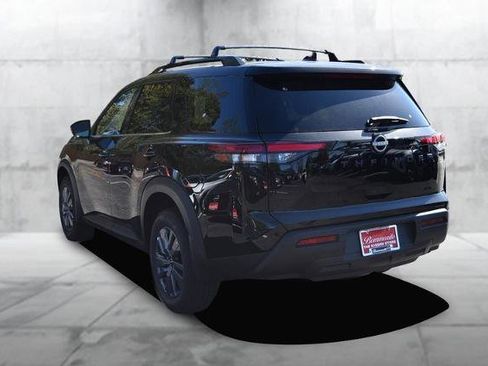 New 2025 Nissan Pathfinder SV image 7