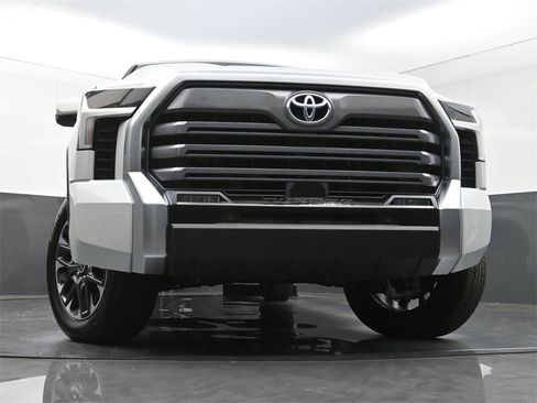 Used 2024 Toyota Tundra Limited image 28