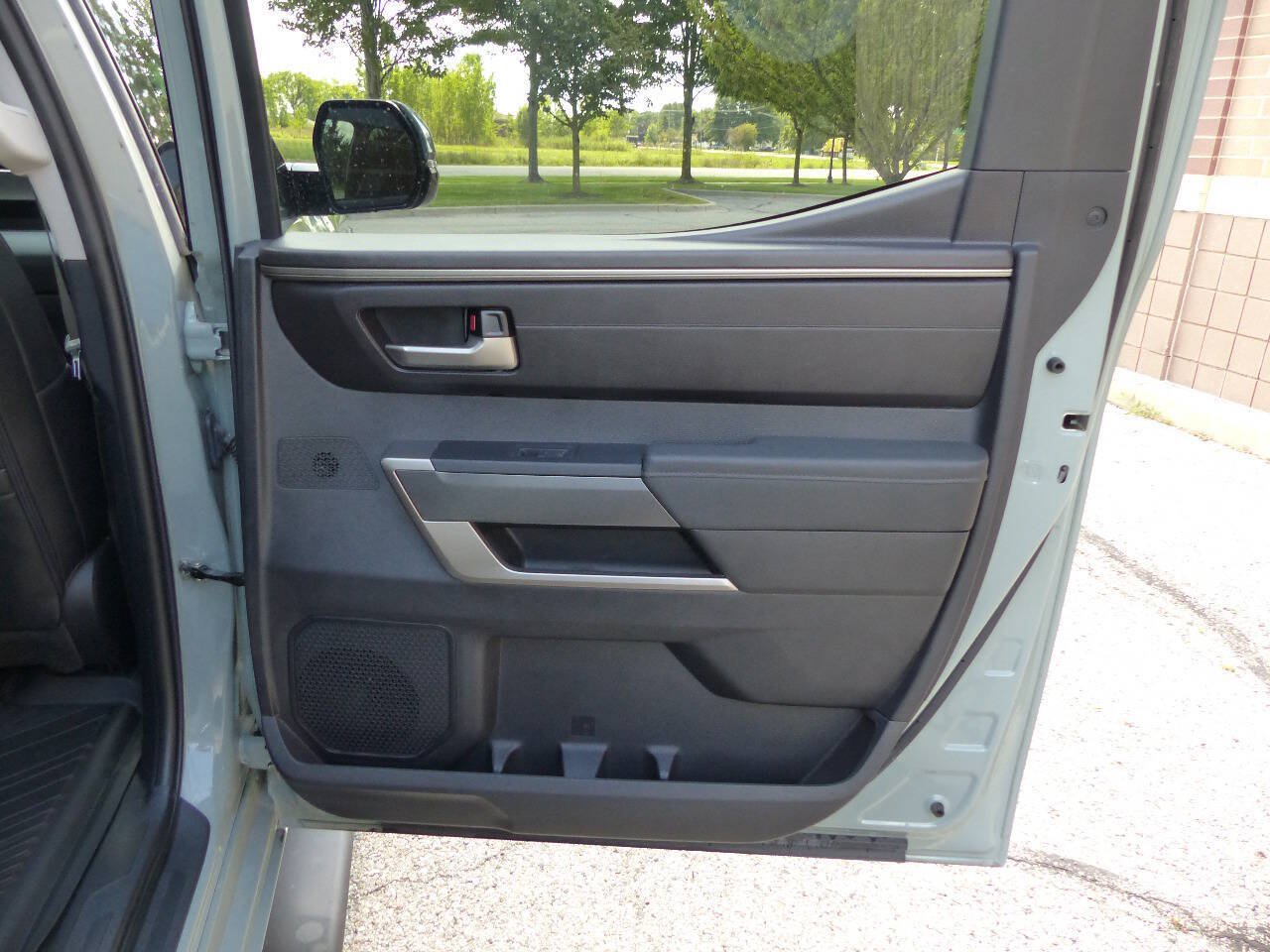 Used 2022 Toyota Tundra SR5 AWD/4WD image 58