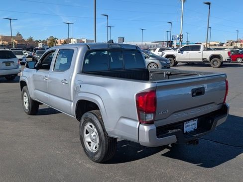 Used 2020 Toyota Tacoma SR image 4