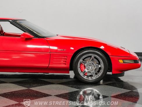 Used 1991 Chevrolet Corvette ZR-1 RWD image 32