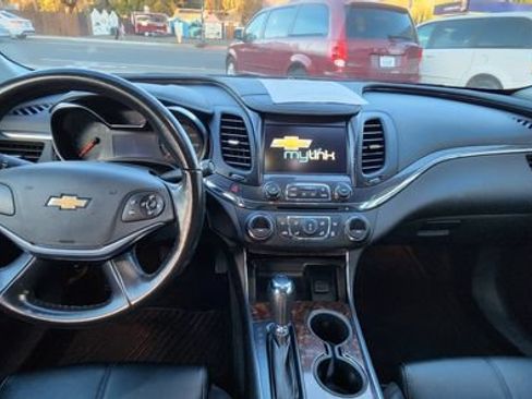 Used 2014 Chevrolet Impala LT FWD image 8