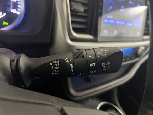 Used 2015 Toyota Highlander Limited Platinum image 64