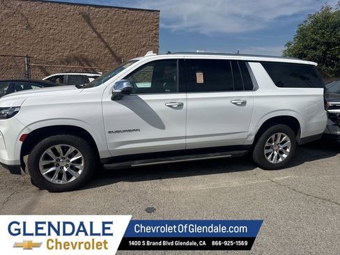 Used 2023 Chevrolet Suburban Premier image 2