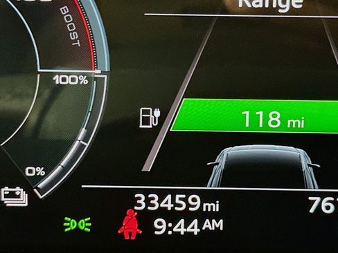Used 2022 Audi e-tron Premium w/ Convenience Plus Package AWD/4WD image 19