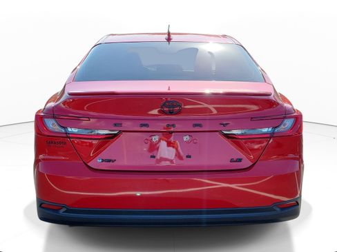 Used 2025 Toyota Camry LE w/ Convenience Package FWD image 5