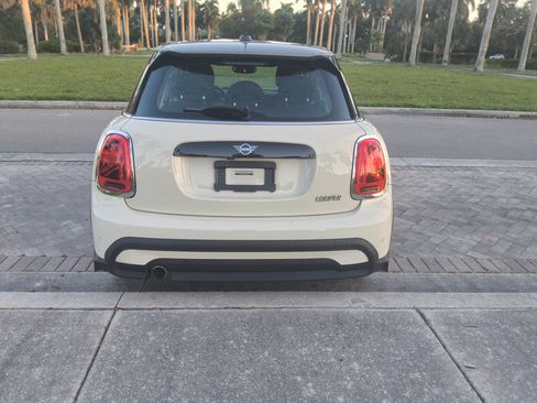 Used 2023 MINI Cooper 4-Door Hardtop FWD image 6