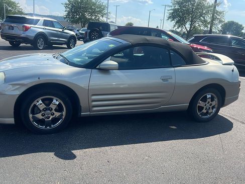 Used 2005 Mitsubishi Eclipse GS FWD image 12