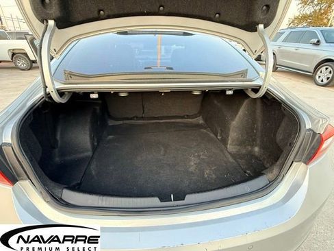 Used 2017 Chevrolet Malibu LT w/ Leather Package FWD image 14