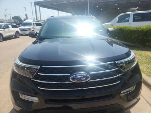 Used 2020 Ford Explorer XLT w/ Equipment Group 202A RWD image 6