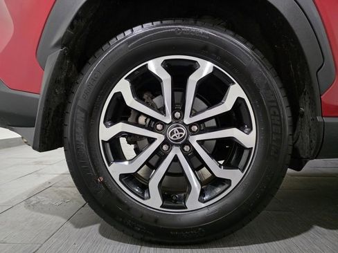 Used 2023 Toyota Corolla Cross SE image 24