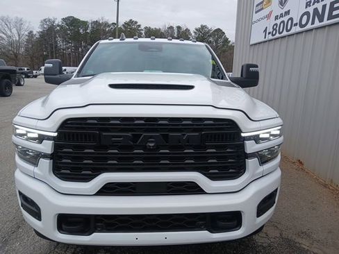 New 2026 RAM 2500 Limited AWD/4WD image 17
