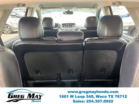 Used 2019 Nissan Pathfinder SL AWD/4WD image 17