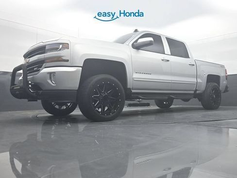 Used 2017 Chevrolet Silverado 1500 LT w/ All Star Edition AWD/4WD image 28