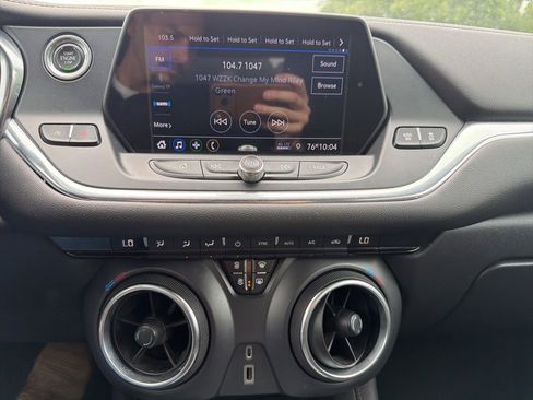 Used 2020 Chevrolet Blazer LT FWD image 14