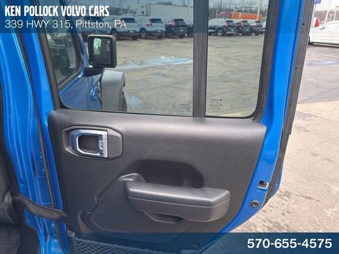 Used 2023 Jeep Wrangler Willys image 29