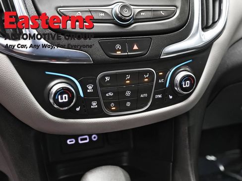 Used 2023 Chevrolet Equinox LT w/ Driver Convenience Package FWD image 20