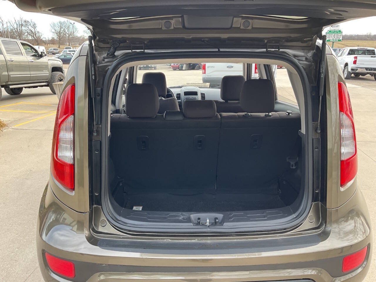 Used 2013 Kia Soul FWD image 7