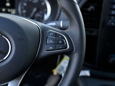 Used 2023 Mercedes-Benz Metris Passenger image 38