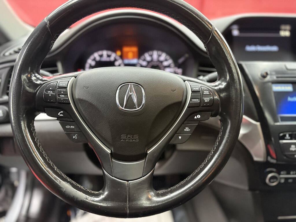 Used 2018 Acura ILX w/ Premium Package FWD image 16