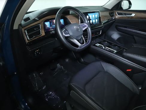 Certified 2026 Volkswagen Atlas SE w/ Panoramic Sunroof Package AWD/4WD image 19