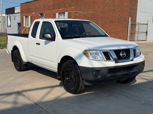 Used 2020 Nissan Frontier S RWD image 4