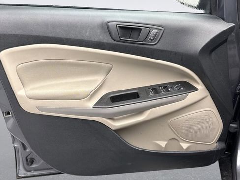 Used 2022 Ford EcoSport S image 9