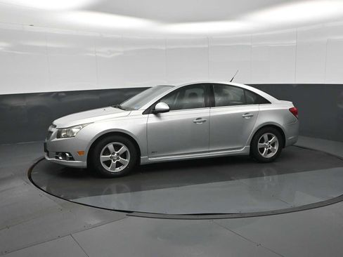 Used 2014 Chevrolet Cruze LT w/ RS Package image 4