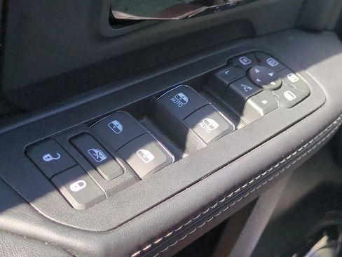 New 2026 RAM 2500 Limited AWD/4WD image 25