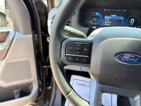 Used 2025 Ford F150 Lightning XLT AWD/4WD image 43