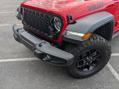 Used 2024 Jeep Wrangler Willys image 13