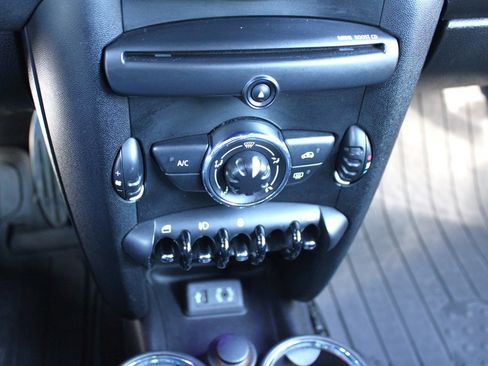 Used 2013 MINI Cooper Clubman S image 19