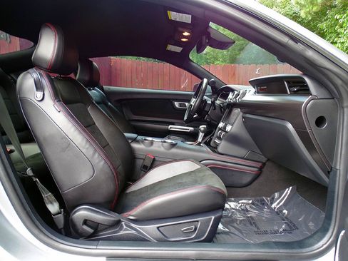 Used 2020 Ford Mustang GT Premium w/ Equipment Group 401A RWD image 35