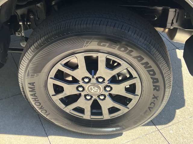 Used 2025 Toyota 4Runner SR5 RWD image 19