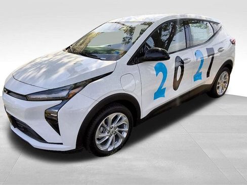 New 2027 Chevrolet Bolt LT w/ Comfort Package FWD image 11