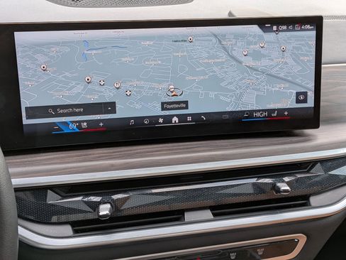 Used 2024 BMW X5 xDrive40i w/ Premium Package image 24